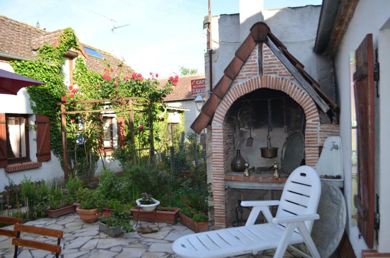 Maison D'Autrefois Mareau-aux-Pres Exterior foto