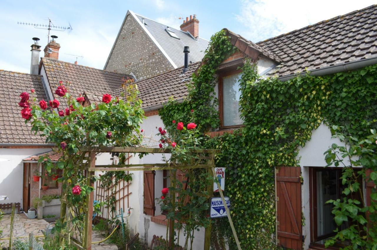 Maison D'Autrefois Mareau-aux-Pres Exterior foto